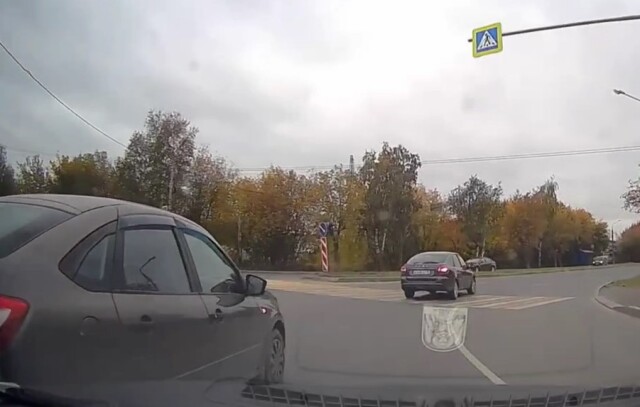 ДТП на перекрестке с круговым движением в Йошкар-Оле: кто виноват?