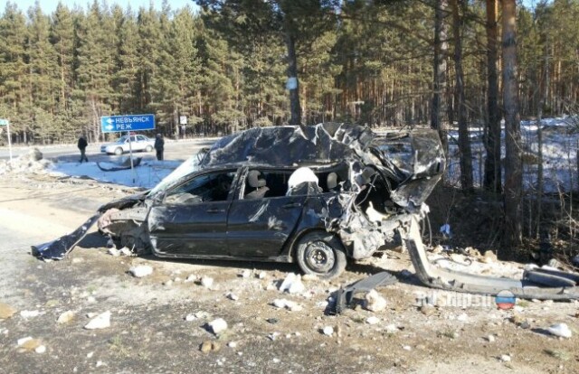 В Свердловской области не пристегнутого водителя выбросило из салона автомобиля 