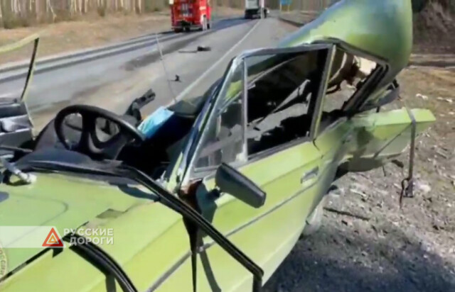 Водитель и пассажир «Жигулей» разбились в Пермском крае 