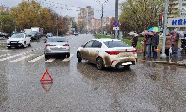 Один разворачивался, а другой поворачивал: кто виноват в ДТП в Москве? 