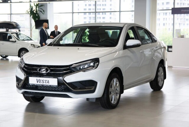 Отгрузка автомобилей Lada Vesta приостановлена: в работе системы ESC обнаружили неполадки 