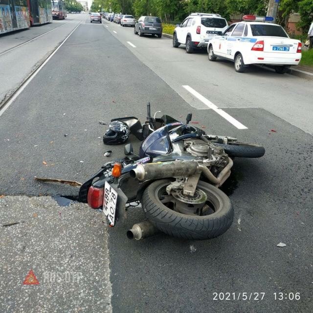 Мотоциклист пострадал в ДТП на Большой Пороховской улице 