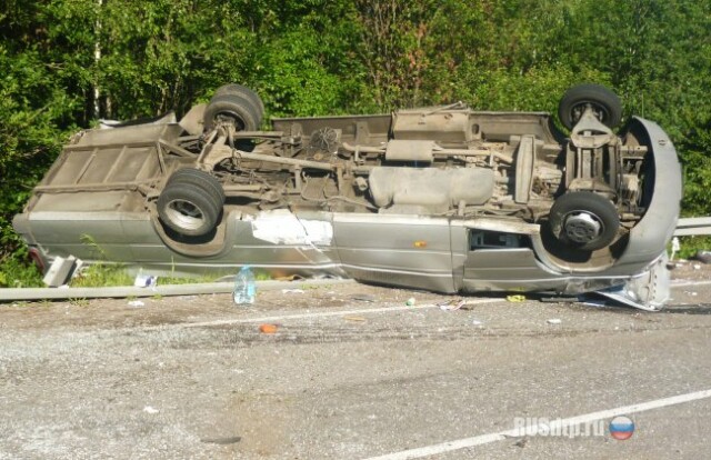 14 человек пострадали в ДТП с автобусом в Ленинградской области 