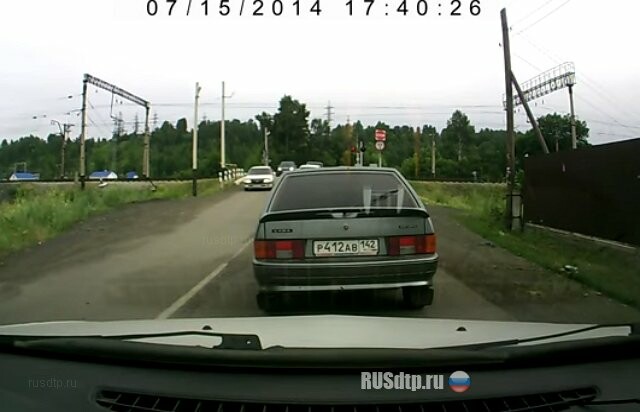 Суровые Новокузнецкие водители на жд переезде