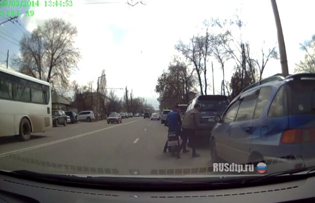 Сломал ногу 