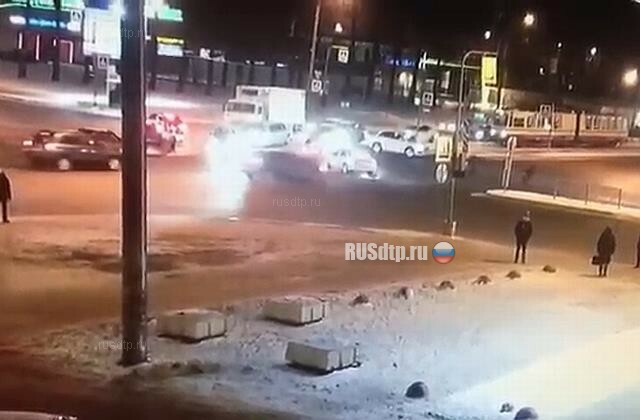 В Петербурге грабители ломбарда попали в ДТП, пытаясь скрыться от полицейских