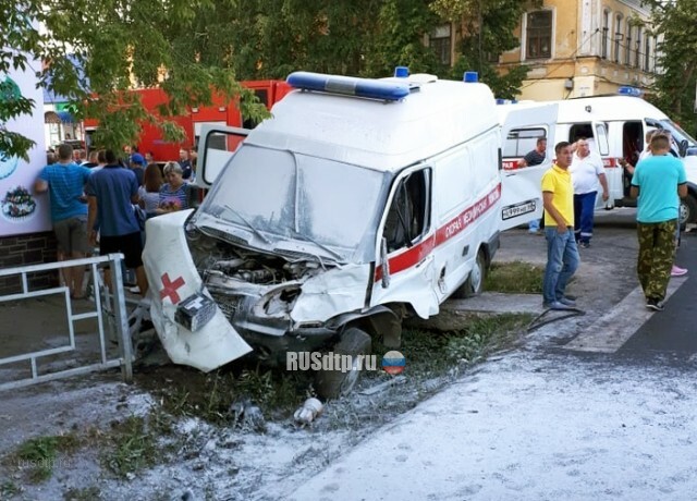 Фельдшер скорой помощи погибла в ДТП в Моршанске. ВИДЕО 