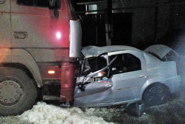 Водитель и пассажирка «Рено» погибли в ДТП в Усманском районе 