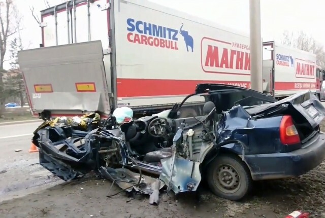 Водитель «Hyundai» погиб в ДТП с фурой «Магнита» на въезде в Новочеркасск 