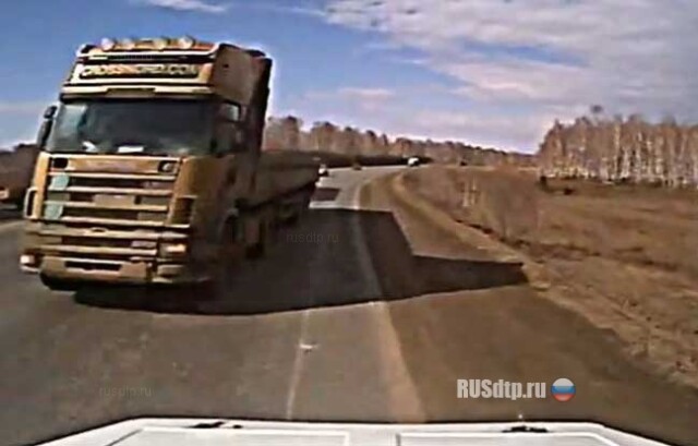 Большой на встречке 