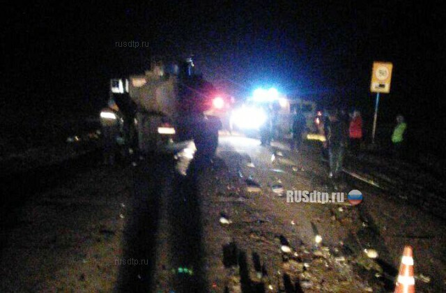 В Башкирии в ДТП с КАМАЗом погибли водитель и пассажир Шевроле 