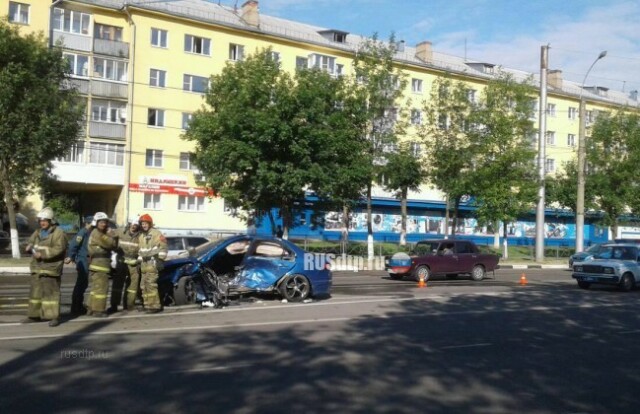 ВИДЕО: пьяный водитель устроил серьезное ДТП в Иванове 