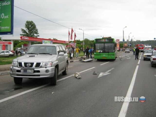 В Нижнем Новгороде китайский грузовик смял 9 автомобилей 