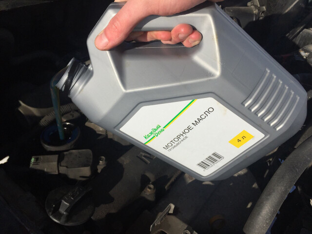 Моторное масло из гипермаркетов: где его производят и что с качеством? 