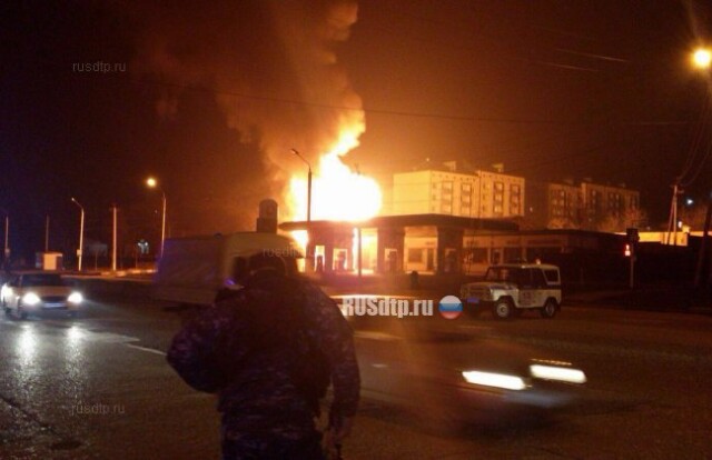 Очевидцы сняли на видео момент взрыва на АЗС в Грозном 