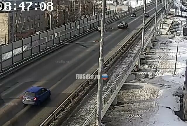 Момент ДТП на Гоголевском мосту в Петрозаводске