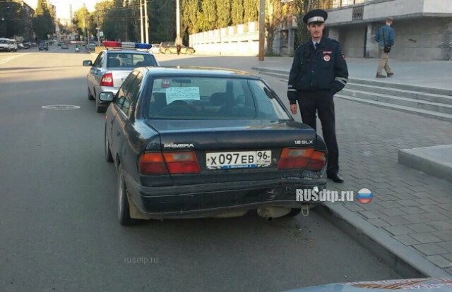 В Екатеринбурге водитель без прав сбил велосипедиста, уходя от погони полиции 