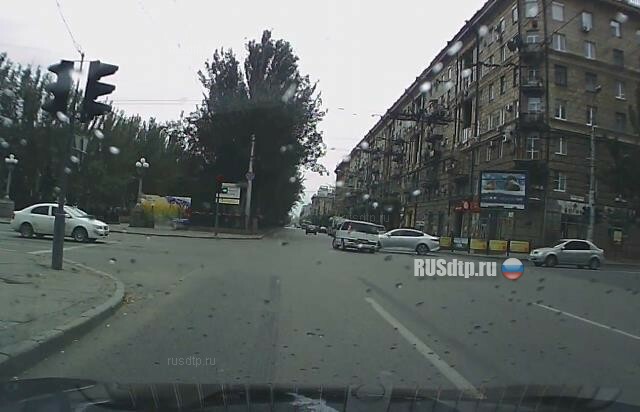 ДТП на улице Комсомольской в Волгограде