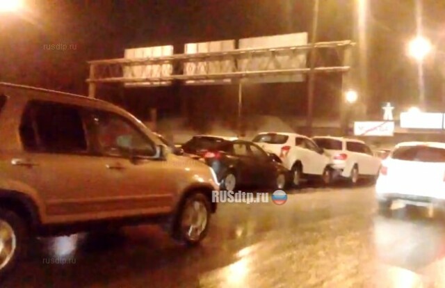 Восемь автомобилей столкнулись на Симферопольском шоссе