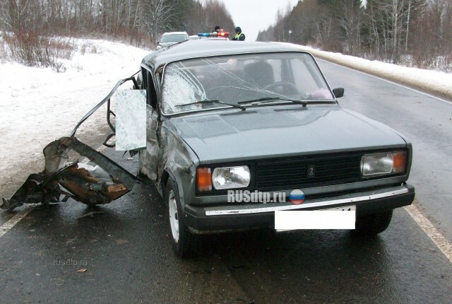 В Коми водитель «Ларгуса» совершил смертельное ДТП, обгоняя в неположенном месте 