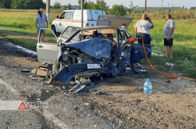 В Краснодарском крае в ДТП погибли мужчина и новорожденный младенец 