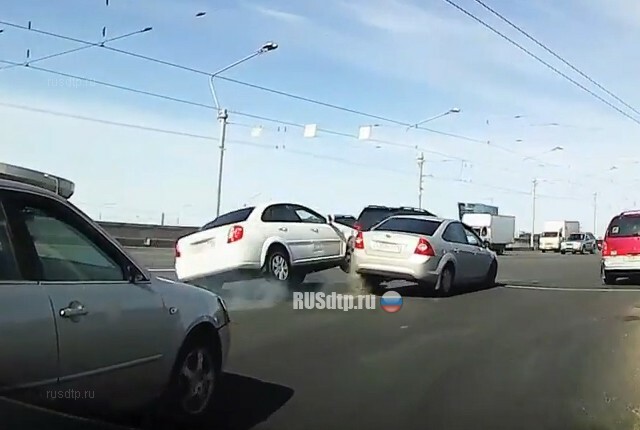 ДТП на мосту Александра Невского
