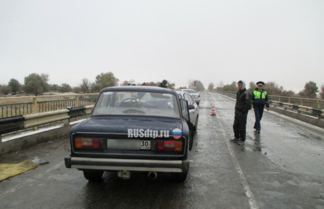 Шестеро пострадали в лобовом столкновении автомобилей под Астраханью 