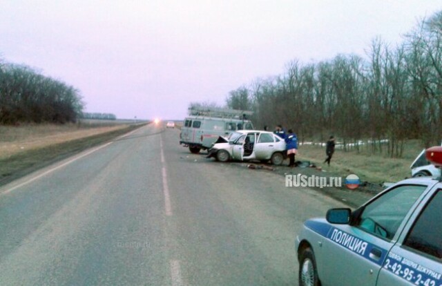 На Ставрополье водитель \»Нивы\» совершил опасный обгон и врезался в машину с семьей 