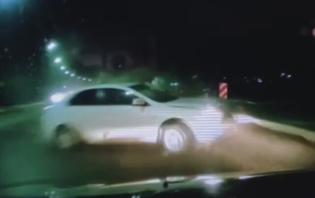 Легковой автомобиль вынесло на встречную полосу: видео массового ДТП в Чувашии 
