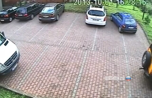 На парковке 