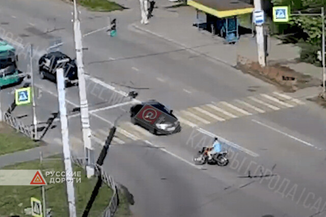 Мотоциклист врезался в ограждение в Рыбинске