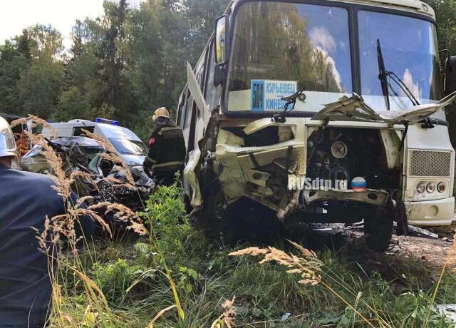 Лишенный прав на 17 лет водитель погиб в ДТП в Ивановской области 