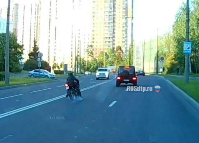 ДТП на Есенина с участием мотоцикла