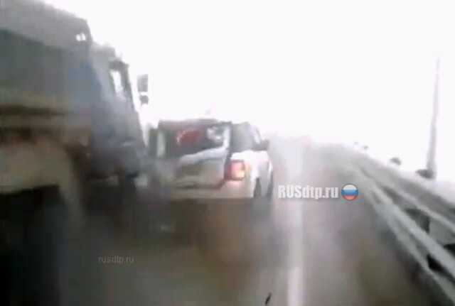 Момент массового ДТП на трассе Седанка – Патрокл запечатлел видеорегистратор