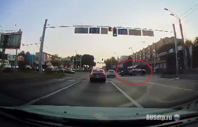 Две Нексии. Дтп 