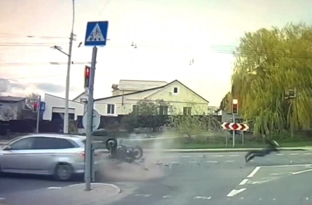Мотоциклист пострадал в результате жесткого ДТП в Минске 