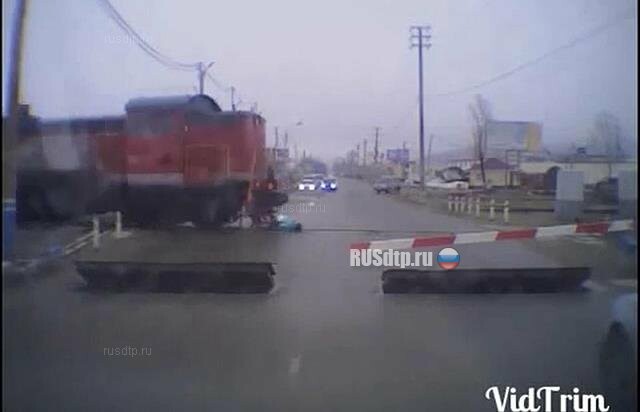 В Южно-Сахалинске поезд сбил женщину в наушниках