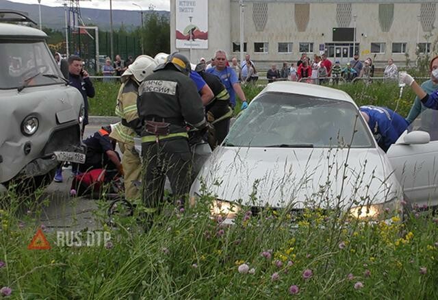 В Апатитах в ДТП пострадал водитель легковушки 