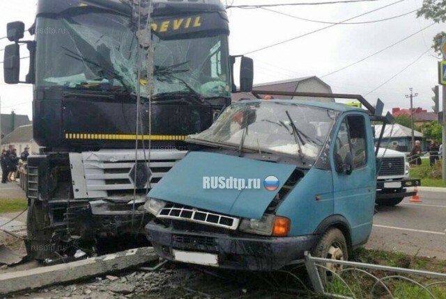 В Карачеве в ДТП с фурой погиб водитель «Газели» 