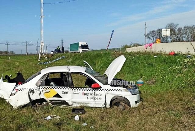 Пассажирка такси погибла в ДТП в Усть-Лабинском районе 