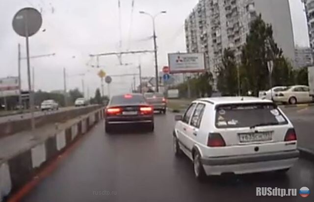 Почти втиснулся — 2 