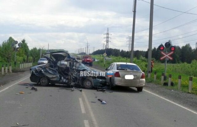 При столкновении автомобиля с дрезиной на Кузбассе погибли двое 