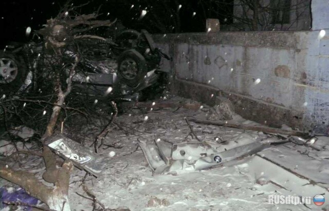 Трое молодых парней погибли в BMW 