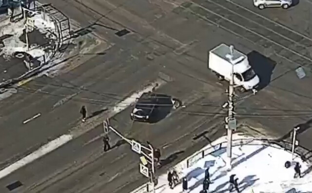 Водитель автомобиля Land Rover сбил 17-летнего подростка на пешеходном переходе в Магнитогорске