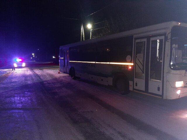 В Братске женщина упала под колеса автобуса 