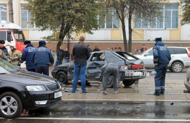 Четыре автомобиля столкнулись на проспекте Гагарина в Смоленске 