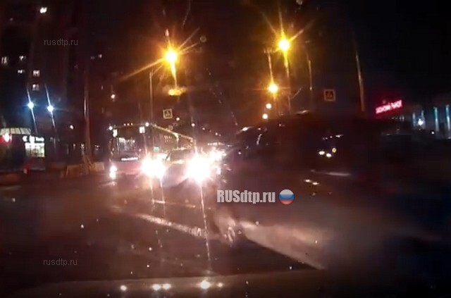 По одному и тому же  \»сценарию\»