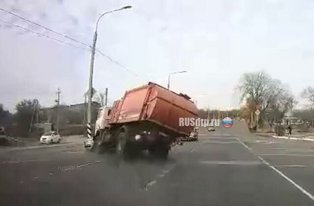 ДТП в Астрахани на улице Магистральной