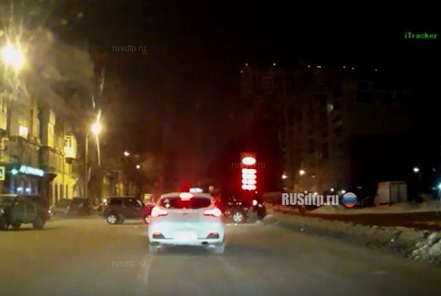 Возле Дворца спорта Авиазавода