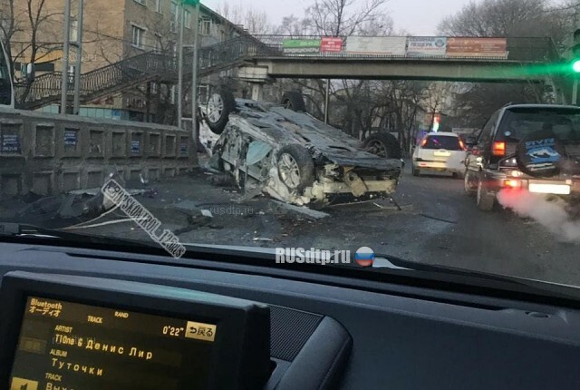 ДТП во Владивостоке с полётом Лексуса запечатлела камера 